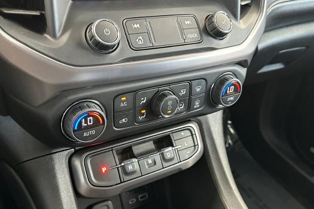2022 GMC Acadia AT4