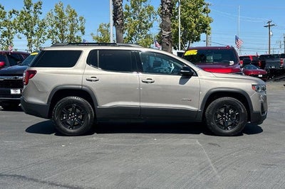 2022 GMC Acadia AT4