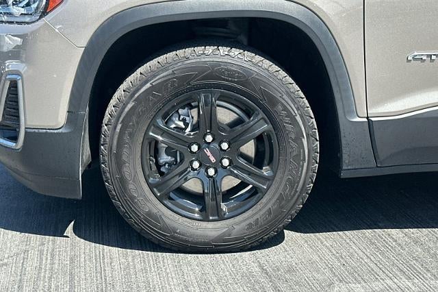 2022 GMC Acadia AT4