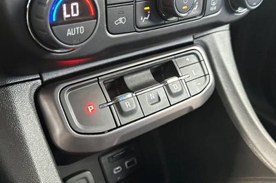 2022 GMC Acadia AT4
