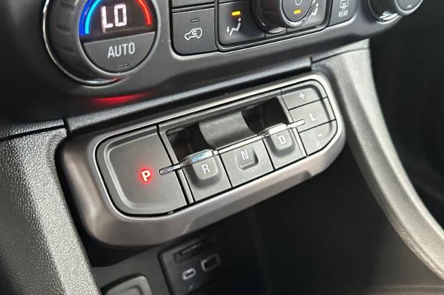 2022 GMC Acadia AT4