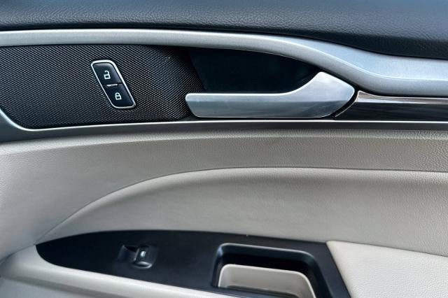 2017 Ford Fusion Energi SE Luxury