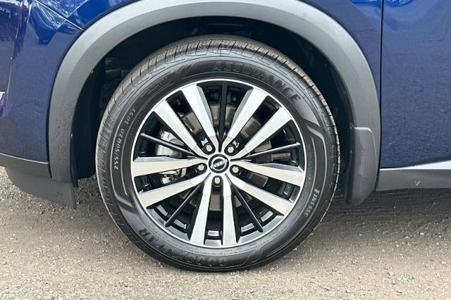 2023 Nissan Pathfinder Platinum FWD