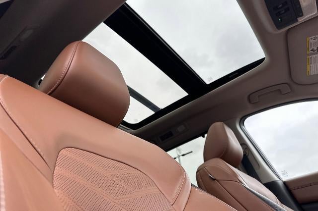 2023 Nissan Pathfinder Platinum FWD