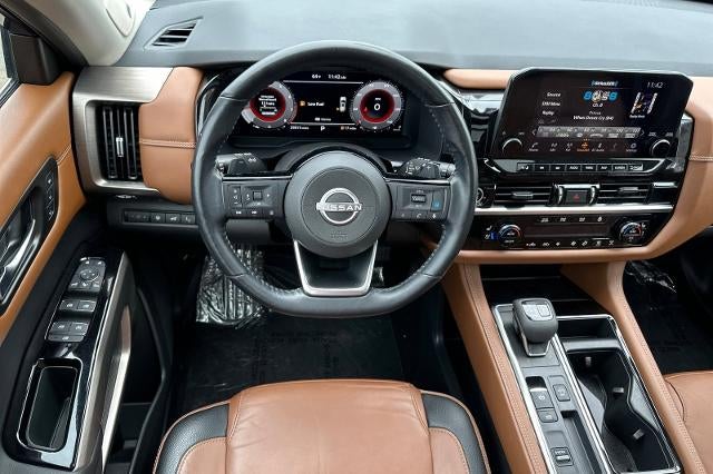 2023 Nissan Pathfinder Platinum FWD