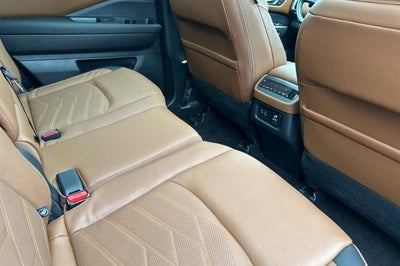 2023 Nissan Pathfinder Platinum FWD