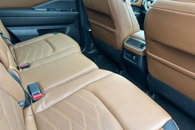 2023 Nissan Pathfinder Platinum FWD