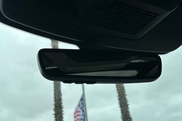 2023 Nissan Pathfinder Platinum FWD