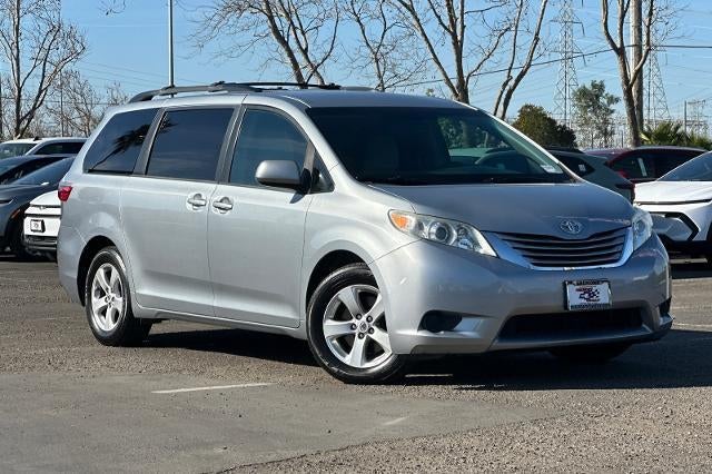 2015 Toyota Sienna LE AAS
