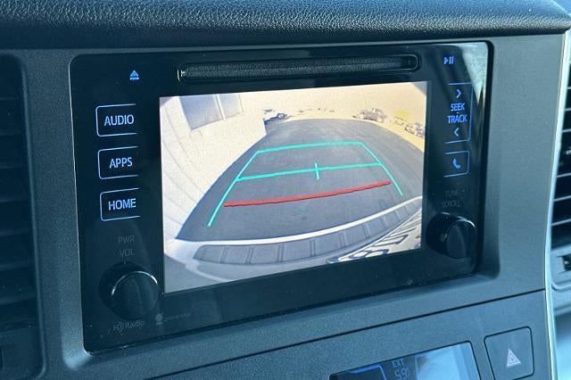 2015 Toyota Sienna LE AAS