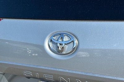 2015 Toyota Sienna LE AAS