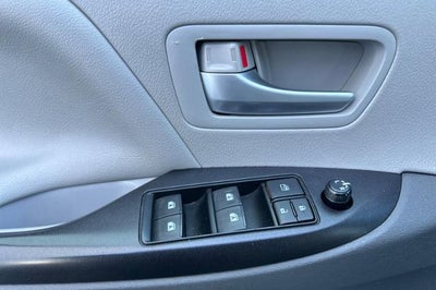 2015 Toyota Sienna LE AAS