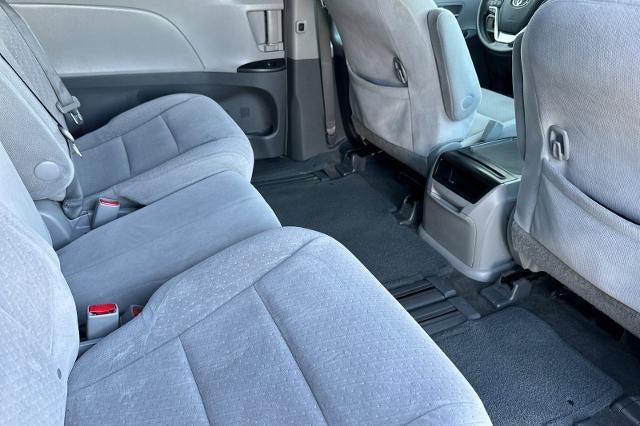2015 Toyota Sienna LE AAS