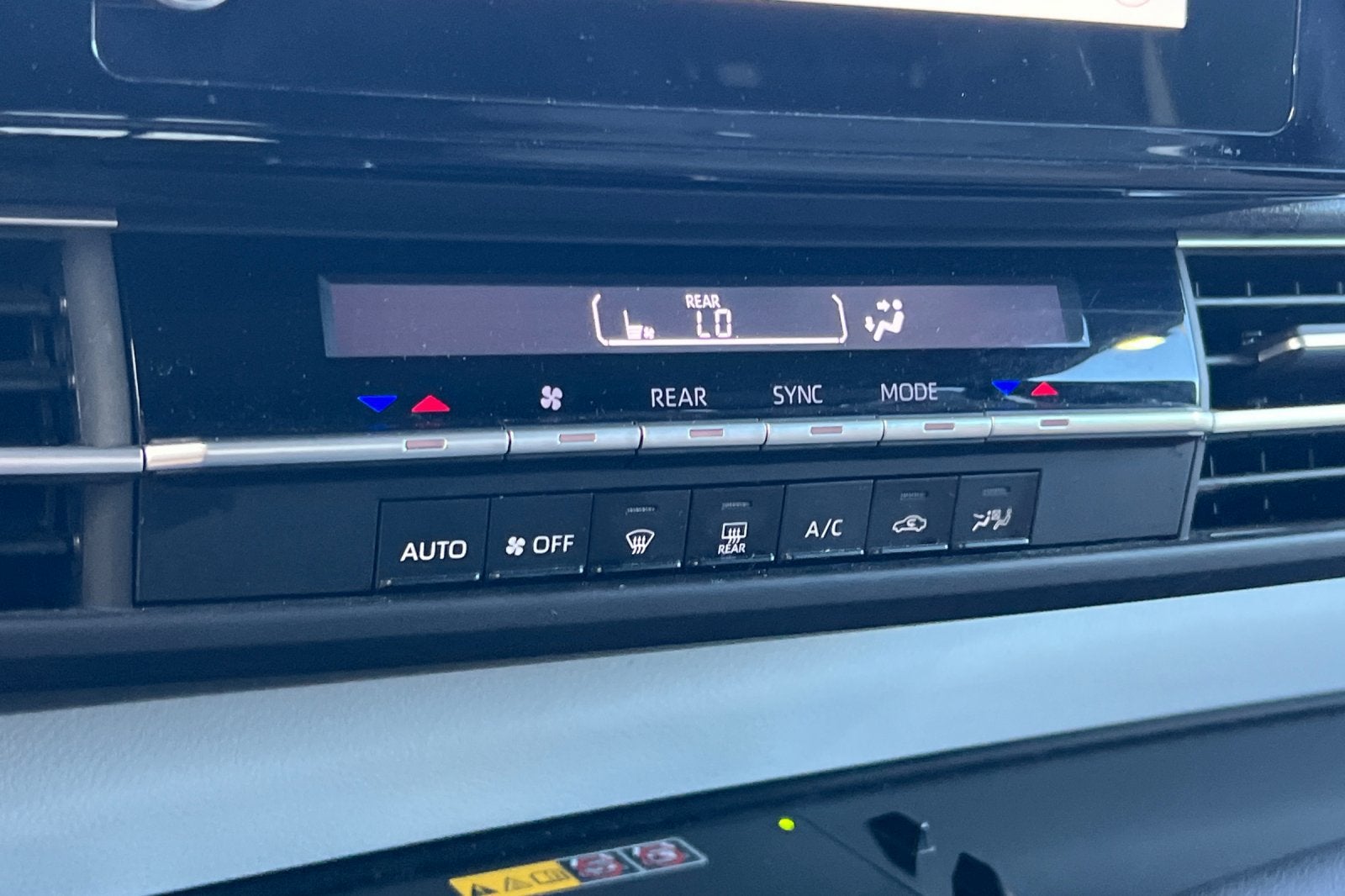 2025 Toyota Sienna LE
