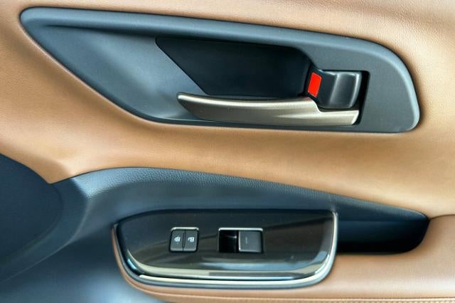 2025 Toyota Crown Signia XLE