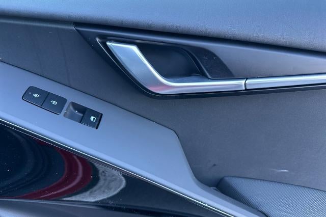 2023 Kia Niro EV Wind