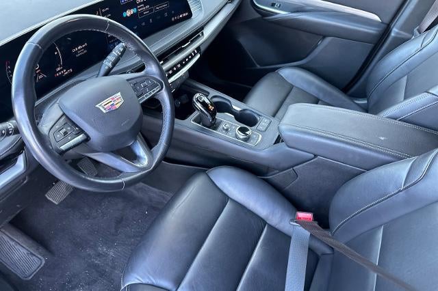 2024 Cadillac XT4 Premium Luxury