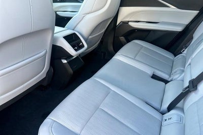2025 Cadillac LYRIQ Luxury 1