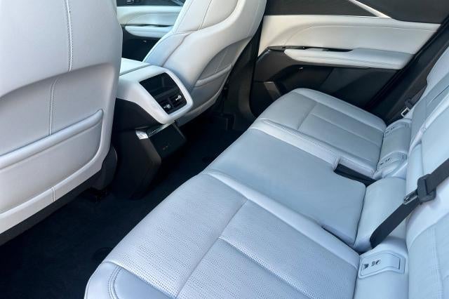 2025 Cadillac LYRIQ Luxury 1