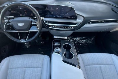2025 Cadillac LYRIQ Luxury 1