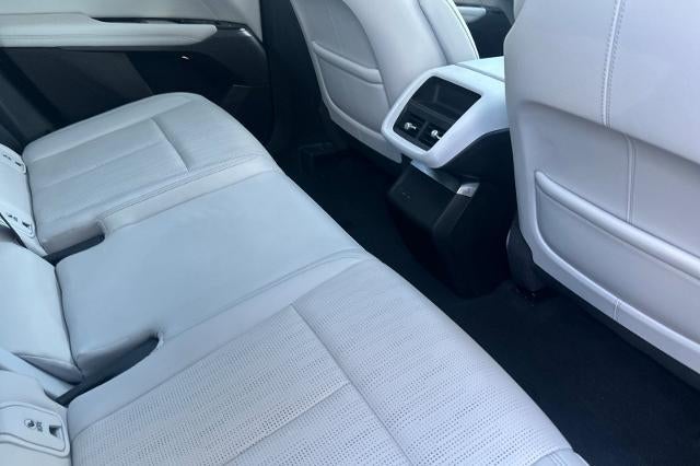 2025 Cadillac LYRIQ Luxury 1