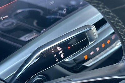 2025 Cadillac LYRIQ Luxury 1