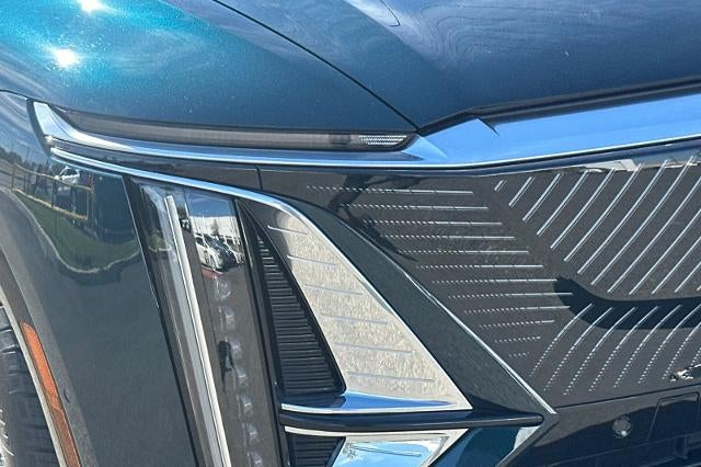 2025 Cadillac LYRIQ Luxury 1