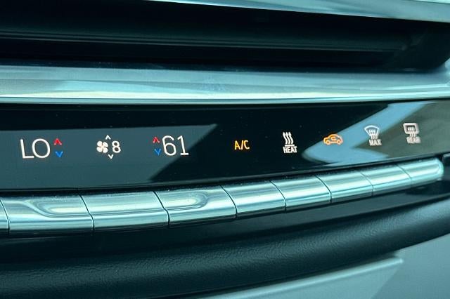 2024 Cadillac LYRIQ Luxury 1