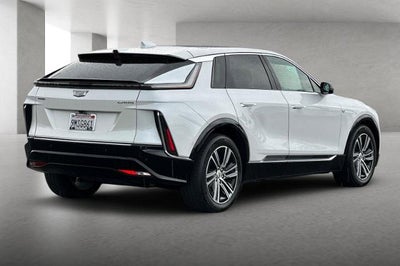 2024 Cadillac LYRIQ Luxury 1