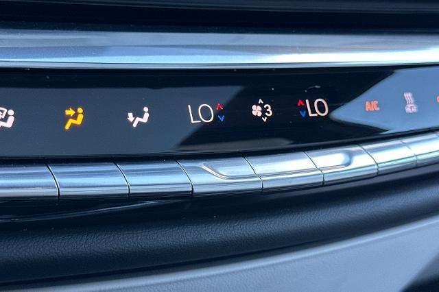 2024 Cadillac LYRIQ Luxury 1