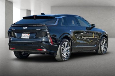 2024 Cadillac LYRIQ Luxury 1