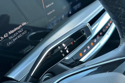 2024 Cadillac LYRIQ Luxury 1