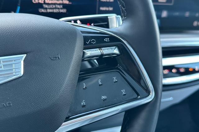 2024 Cadillac LYRIQ Luxury 1