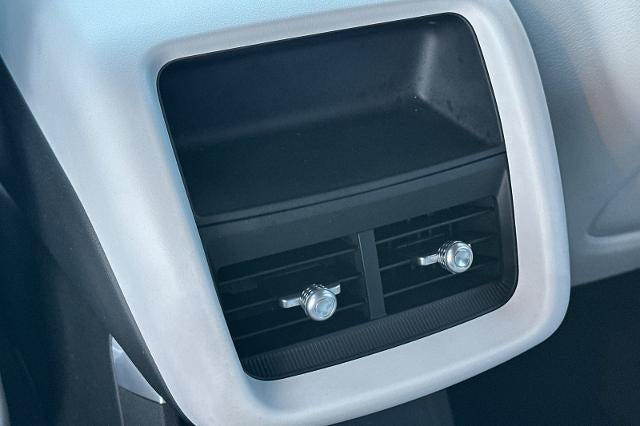 2024 Cadillac LYRIQ Luxury 1
