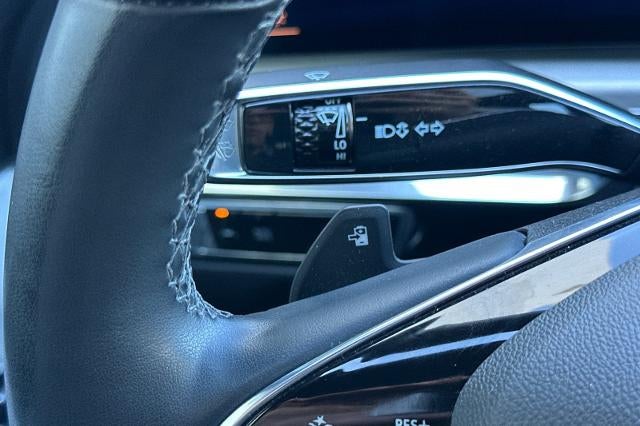 2024 Cadillac LYRIQ Luxury 1