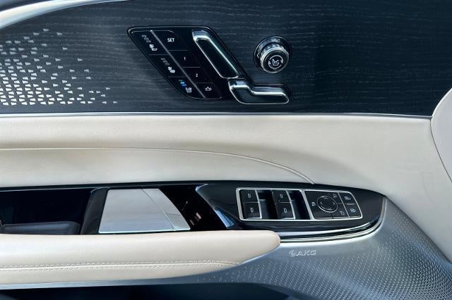 2024 Cadillac LYRIQ Sport 3