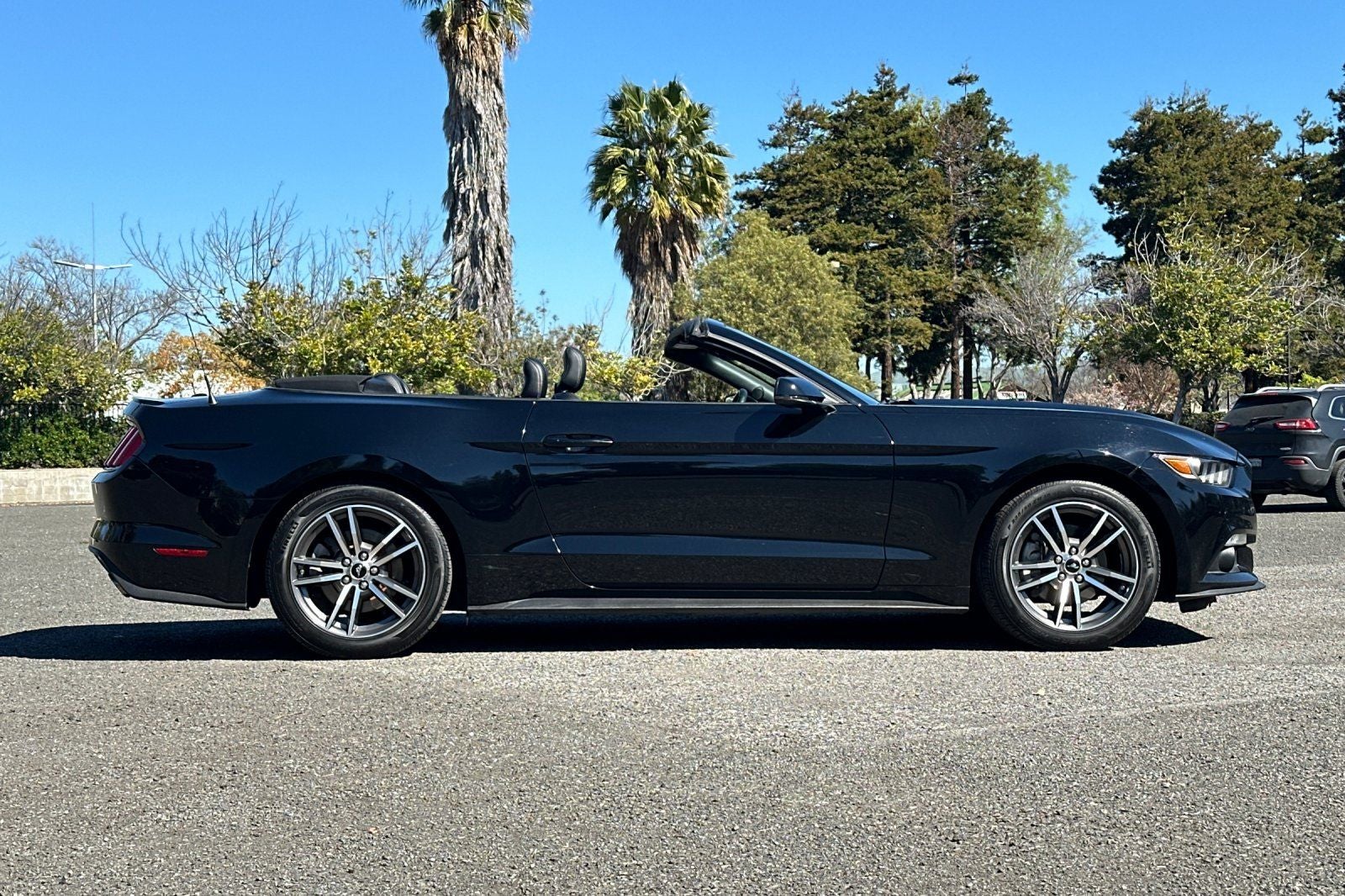 2016 Ford Mustang EcoBoost Premium