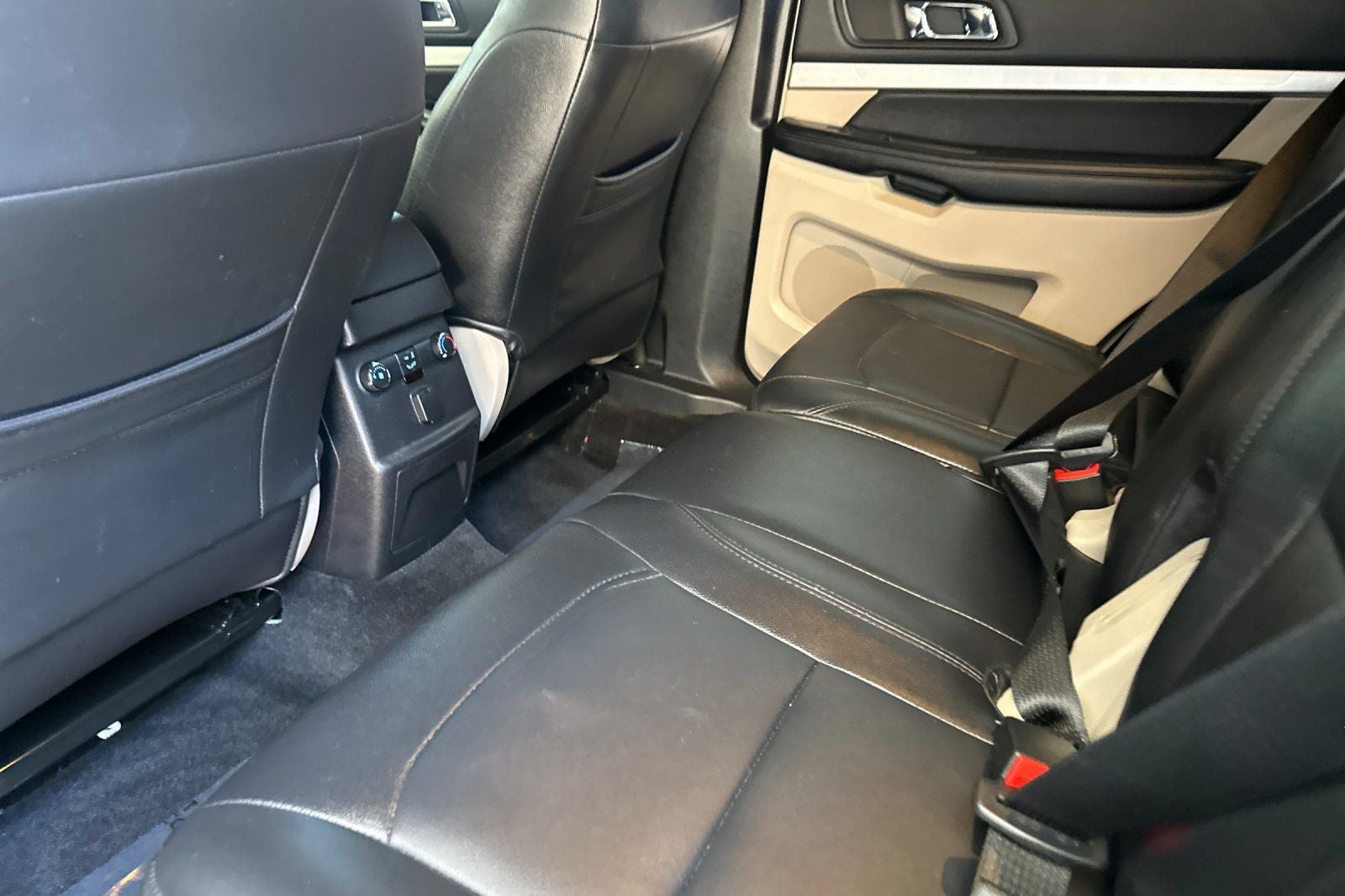 2018 Ford Explorer Base