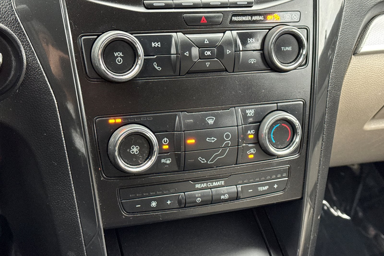 2018 Ford Explorer Base