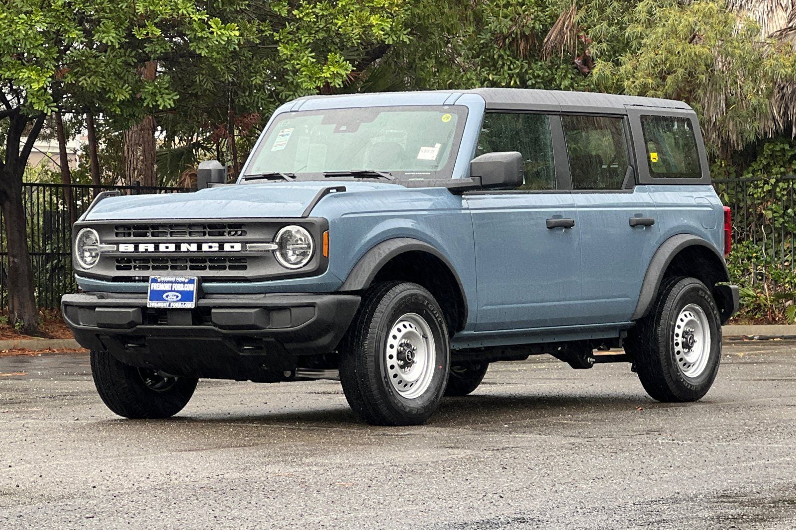 2025 Ford Bronco Base