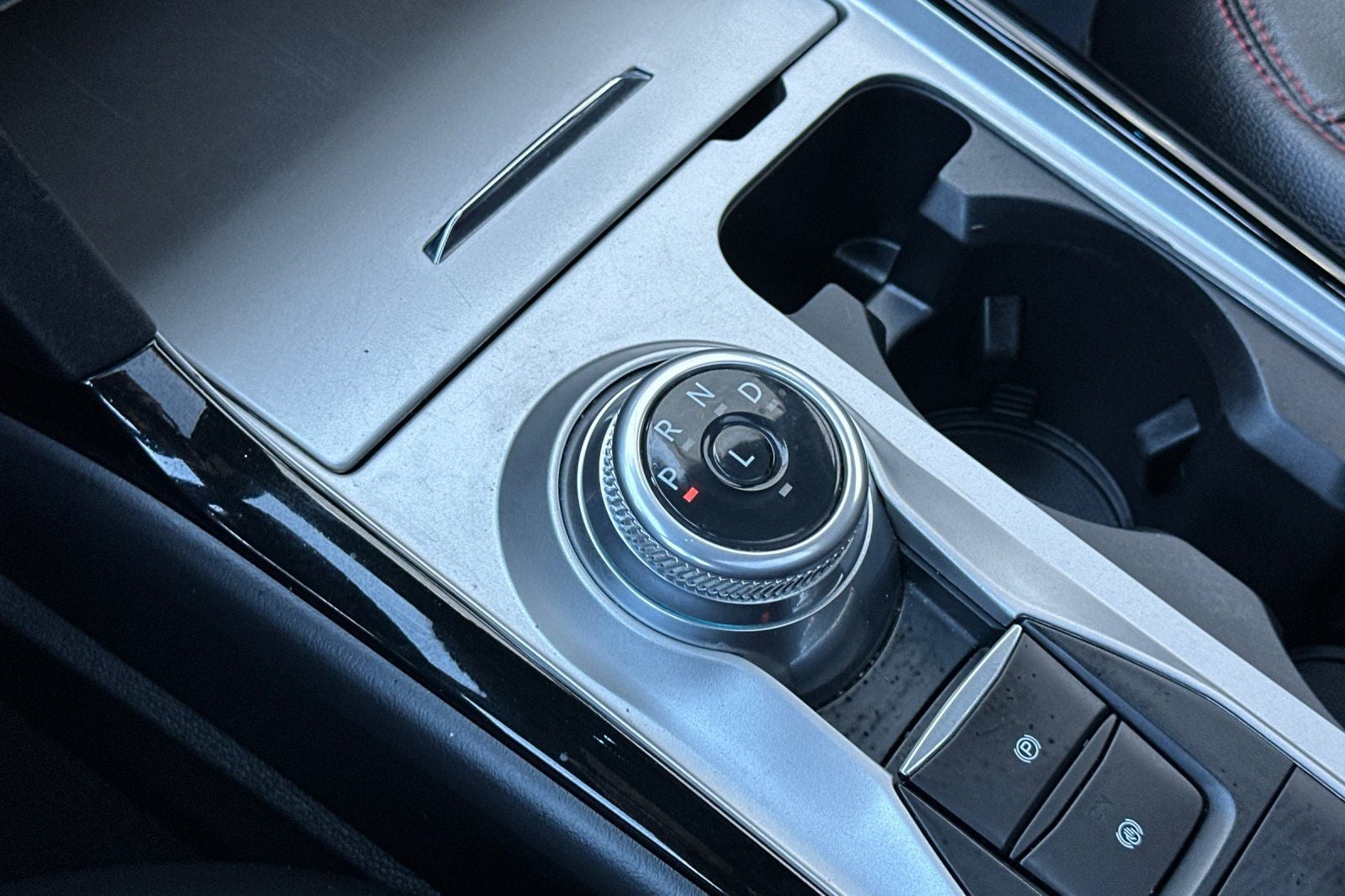 2024 Ford Explorer ST-Line