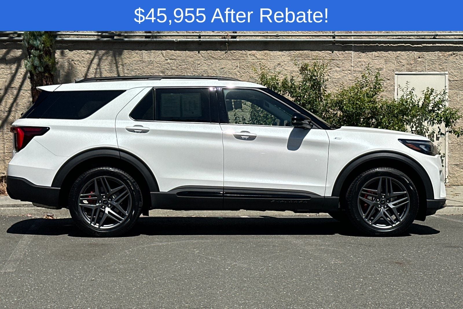 2026 Ford Explorer ST-Line