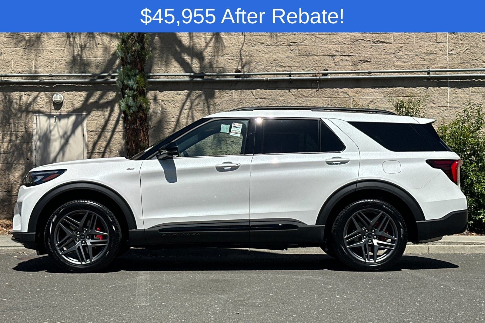 2026 Ford Explorer ST-Line