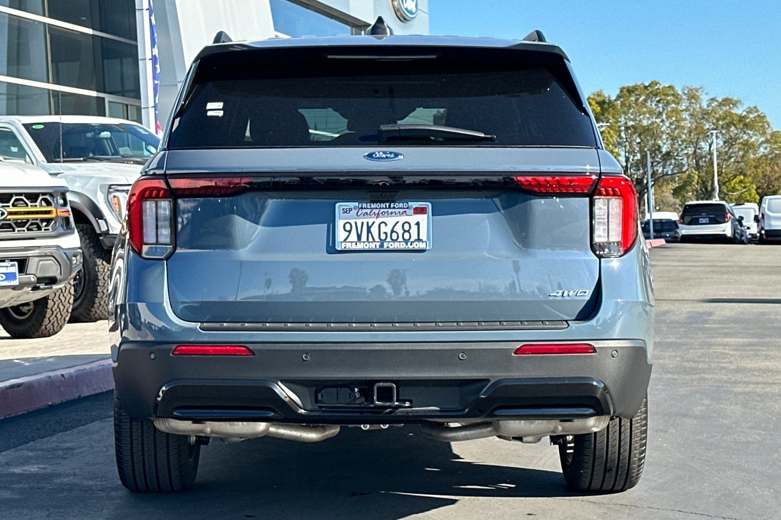 2025 Ford Explorer ST-Line