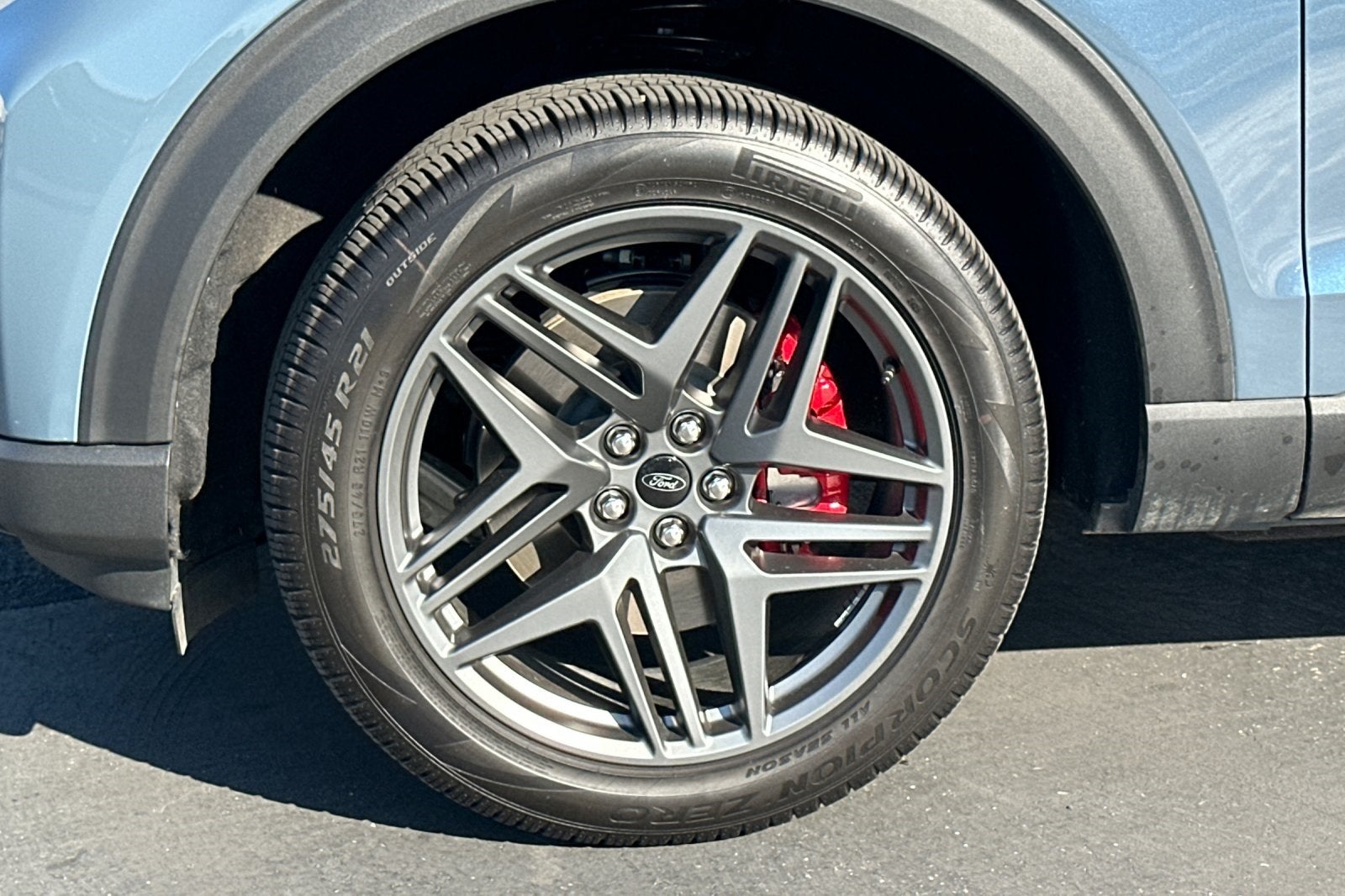 2025 Ford Explorer ST-Line