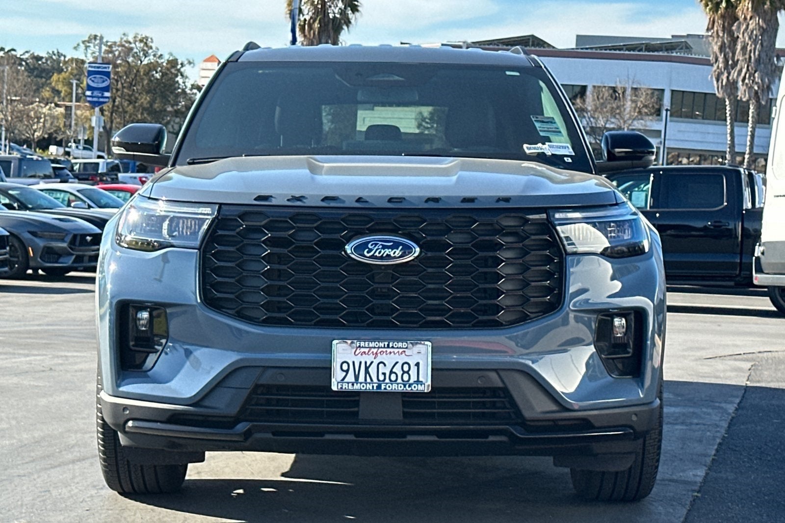 2025 Ford Explorer ST-Line