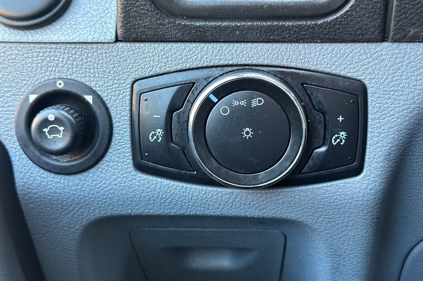 2016 Ford Transit-150 XL