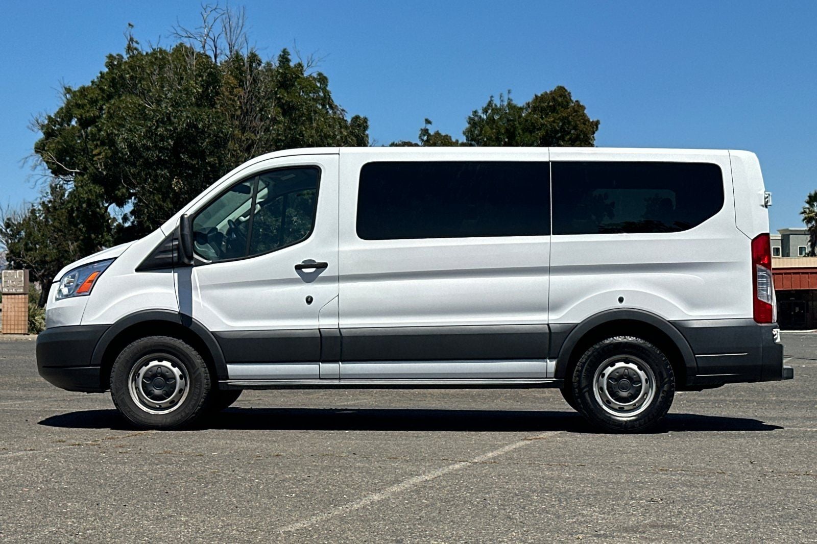 2016 Ford Transit-150 XL