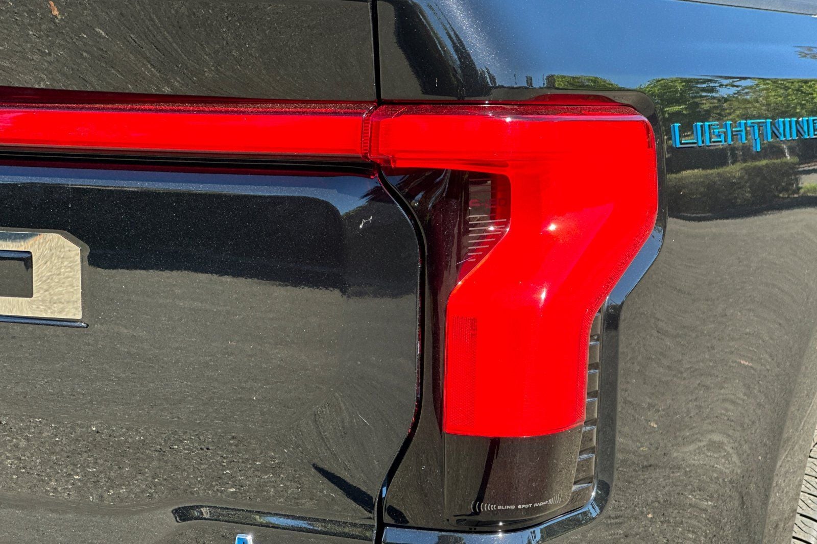 2024 Ford F-150 Lightning Lariat