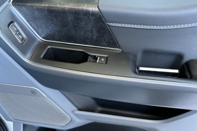 2024 Ford F-150 Lightning Flash